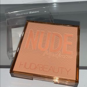 HUDA BEAUTY MEDIUM NUDE OBSESSIONS